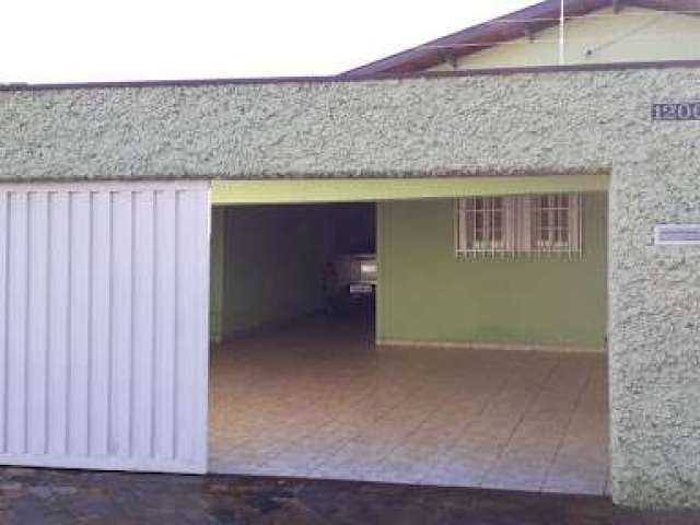 Casa com 3 quartos à venda na Rua Vigário Carlos, Nossa Senhora da Abadia, Uberaba, 163 m2 por R$ 380.000