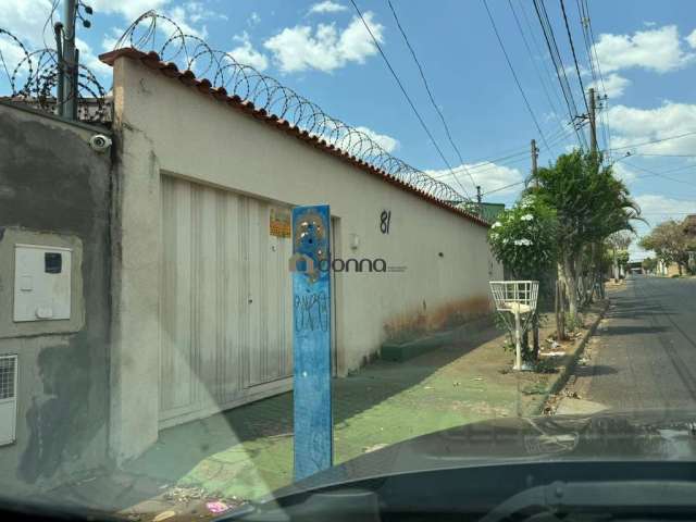 Casa com 3 quartos à venda na Rua Basílio Quintino Pereira Neto, São José, Uberaba por R$ 370.000