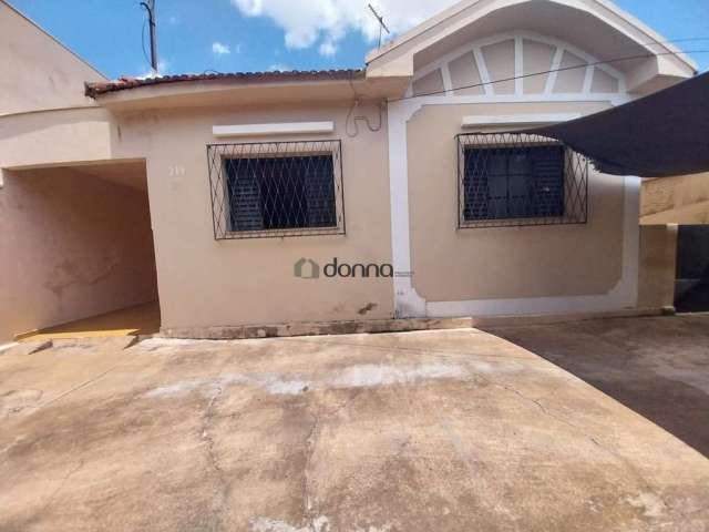 Casa com 3 quartos à venda na Rua Novo Horizonte, Novo Horizonte, Uberaba por R$ 300.000