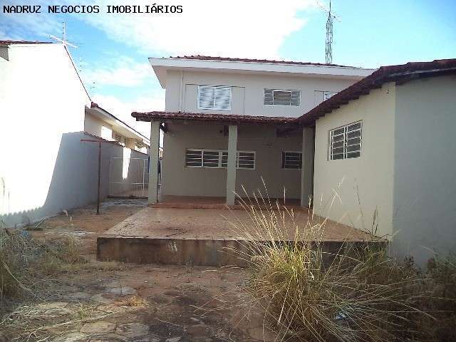 Casa à Venda em São José do Rio Preto-SP, Bairro Santa Cruz: 5 Quartos, 3 Salas, 2 Banheiros, 2 Vagas, 329m² de terreno com 495 de terreno