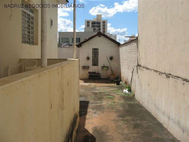 Casa comercial, centro, rua bernardino de campos, para estacionamento