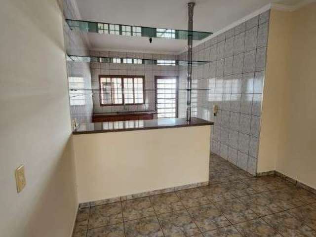 Imperdível Casa à Venda em São José do Rio Preto - Jardim Caparroz: 3 Quartos, 1 Suíte, 2 Salas, 3 Banheiros, 4 Vagas, 120m².