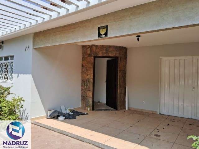 Imperdível Casa à Venda em São José do Rio Preto-SP, Macedo Teles I: 3 quartos, 1 suíte, 2 salas, 2 banheiros, 4 vagas, 160m², piscina