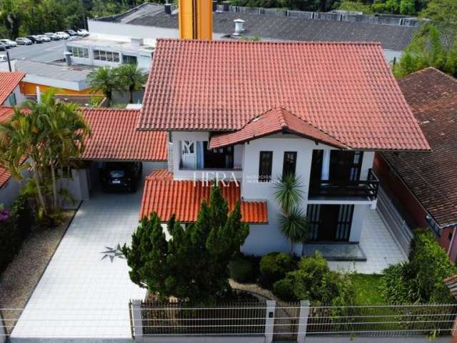 Casa com 4 quartos à venda no Salto, Blumenau , 258 m2 por R$ 1.790.000