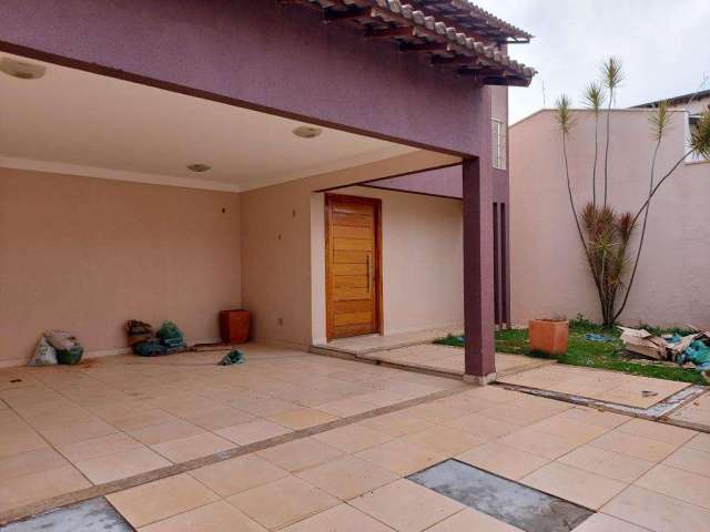 Casa com 5 dormitórios à venda, 289 m² por R$ 1.300.000,00 - Jardim do Lago - Uberaba/MG