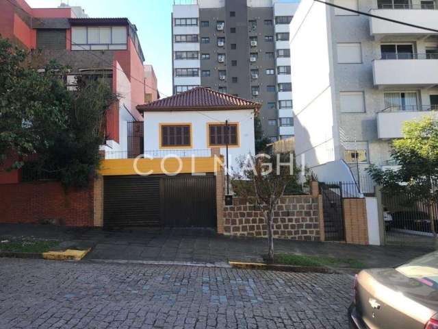 Casa em condomínio fechado com 3 quartos à venda na Rua Professor Fitzgerald, 57, Petrópolis, Porto Alegre por R$ 1.484.000