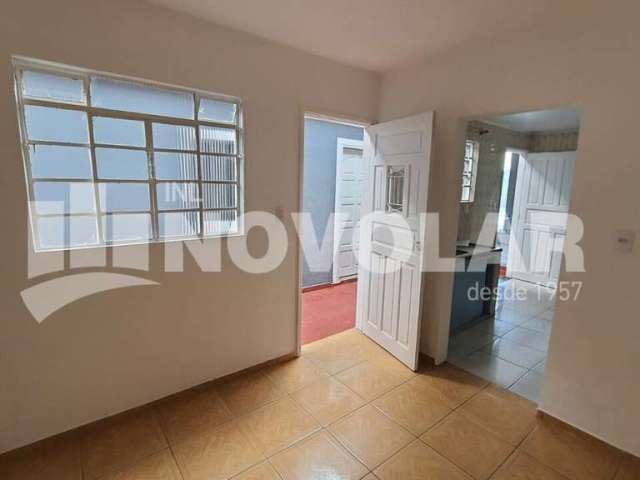 Casa térrea com 02 dormitórios na vila medeiros