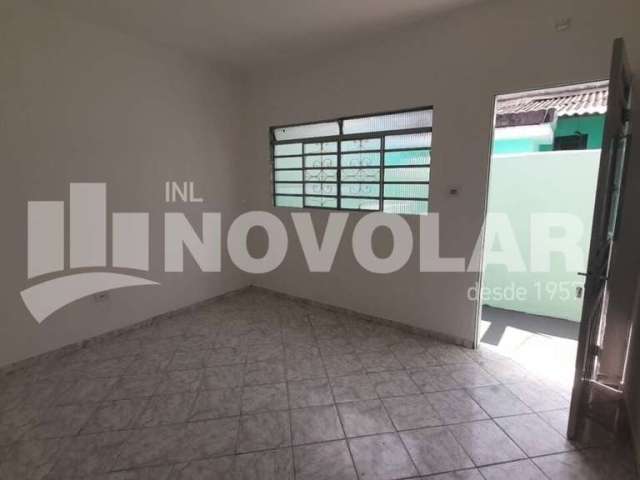 Casa Assobradada na Vila Gustavo com 02 Dormitórios