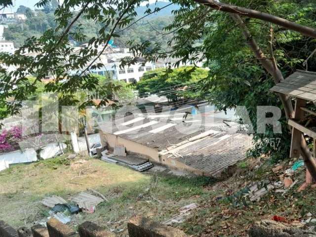 Terreno no bairro do Tremembé, com 320 m2, 2 frentes, sendo 10,20 metros de frente