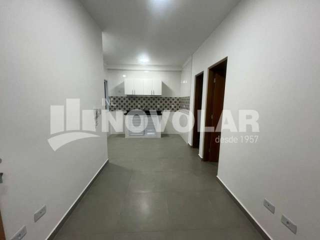 Apartamento na VIla Maria - 2 dormitórios com quintal