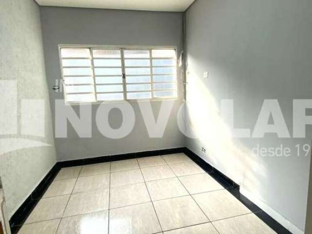 Casa Térrea  com 2 dormitorios, 2 edículas, 2 vagas, Parque Edu Chaves