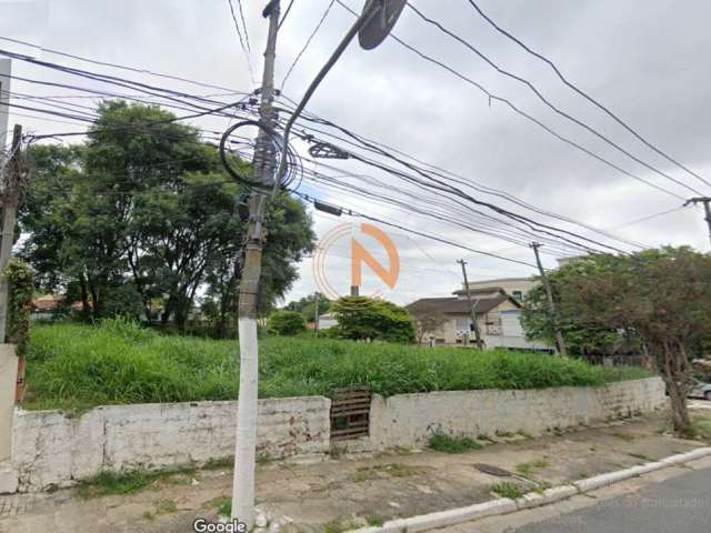 Oportunidade Única: Terreno de 701m² em Bairro Nobre de Alto Padrão