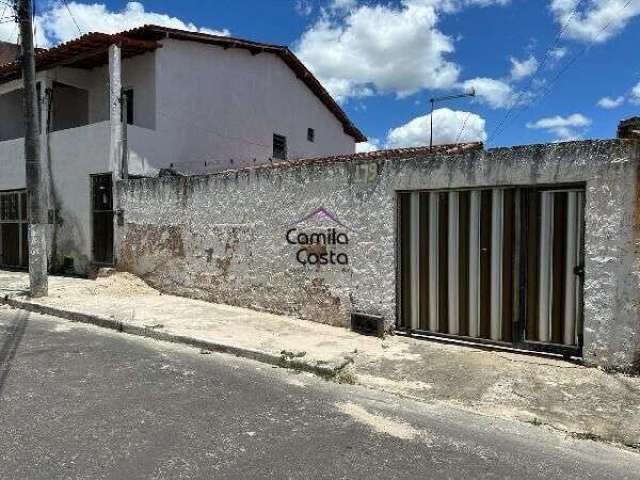 Casa à venda no bairro Barreiro - Alagoinhas/BA