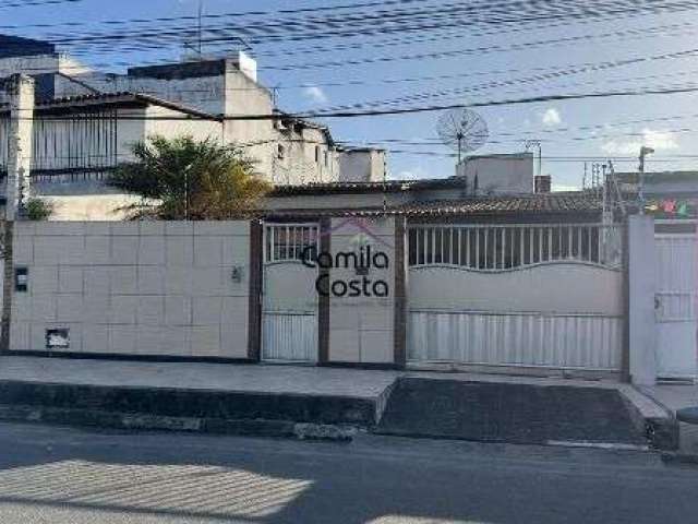 Casa à venda no bairro Santa Mônica - Feira de Santana/BA