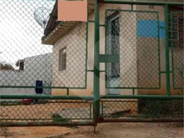 Casa térrea com 2 quartos à venda em Traviú - SP