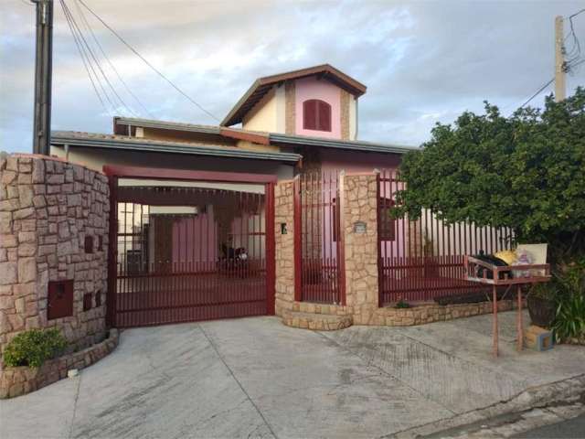 Casa com 3 quartos à venda em Parque Das Colinas - SP