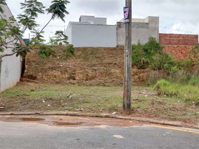 Terreno à venda em Jardim Vale Verde - SP