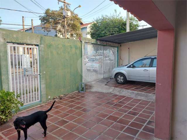 Casa térrea com 2 quartos à venda em Vila Martina - SP