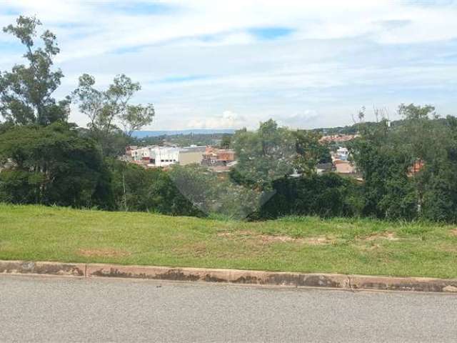 Terreno à venda em Residencial Jatobás - SP