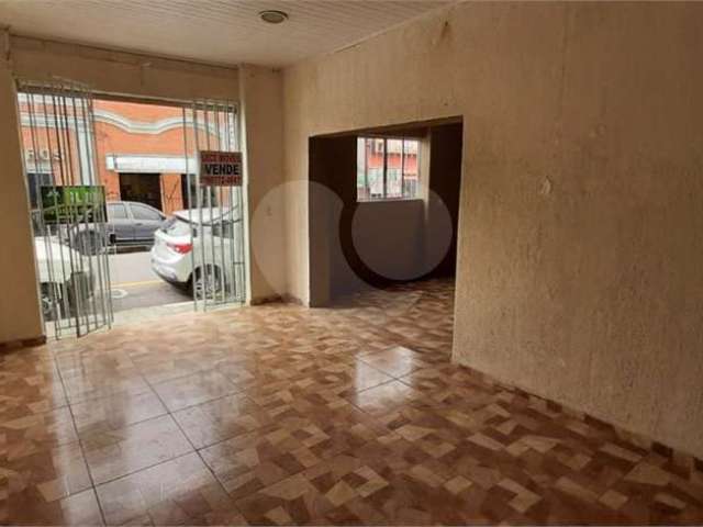 Casa térrea com 3 quartos à venda em Centro - SP