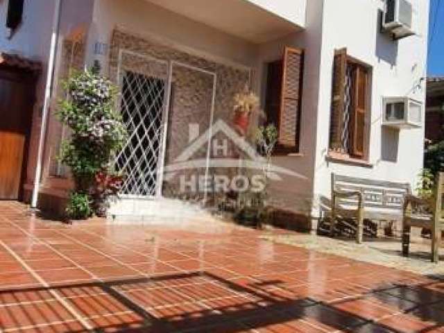 Casa com 4 quartos à venda na Travessa Luiz Rossetti, 31, Azenha, Porto Alegre por R$ 957.000