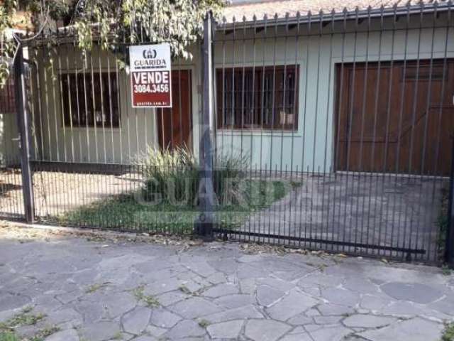 Casa com 3 quartos à venda na Rua Victor Issler, 83, Espírito Santo, Porto Alegre por R$ 664.000