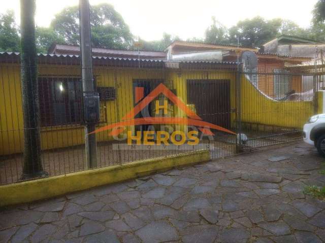 Casa com 4 quartos à venda na Avenida Cruz Alta, 129, Nonoai, Porto Alegre por R$ 220.000