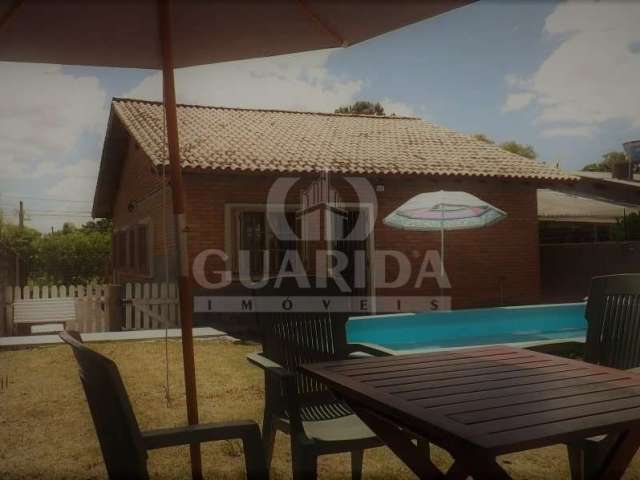 Casa com 3 quartos à venda na Idalino Pereira da Silva, 151, Belém Novo, Porto Alegre por R$ 369.000