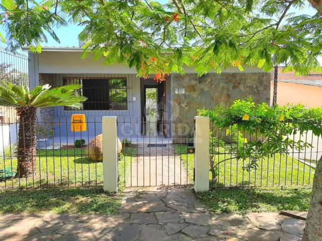 Casa com 2 quartos à venda na Rua Antônio Josephino Perrone, 343, Espírito Santo, Porto Alegre por R$ 490.000