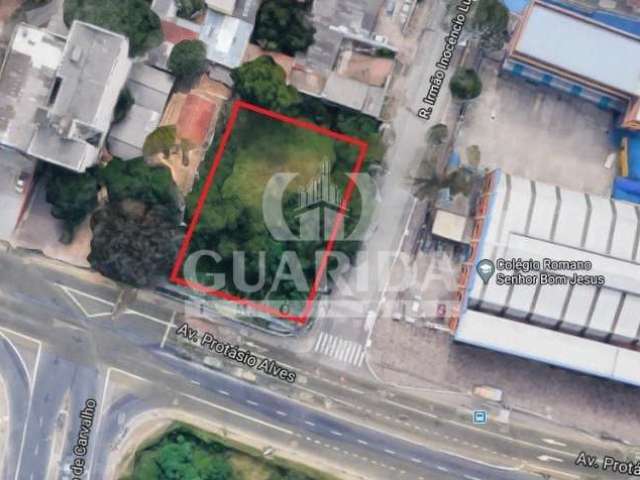 Terreno à venda na Avenida Protásio Alves, 6850, Petrópolis, Porto Alegre por R$ 2.000.000