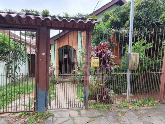 Casa com 3 quartos à venda na Rua Nunes, 482, Medianeira, Porto Alegre por R$ 600.000