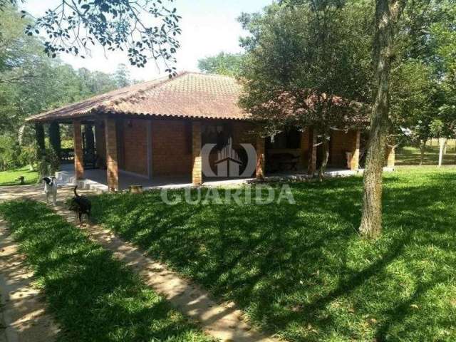 Chácara / sítio com 3 quartos à venda na Estrada Luís Pinto de Barcelos, 2391, Lomba do Pinheiro, Viamão por R$ 520.000