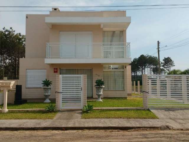 Lindo sobrado de esquina no bairro capão novo!