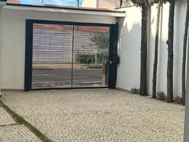 Linda casa alto padrão no Jardim Karaíba