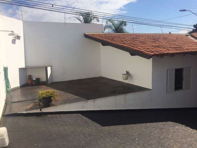 Excelente casa no Martins