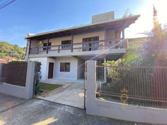 Casa com 3 quartos à venda no Itoupava Central, Blumenau , 250 m2 por R$ 780.000