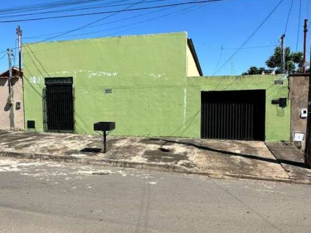 Casa para Venda em Goiânia, Setor Cristina, 3 dormitórios, 2 suítes, 2 banheiros, 2 vagas