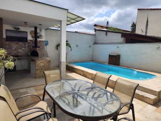 Casa com 3 quartos à venda, 225 m² por R$ 870.000 - Itaipu - Niterói/RJ