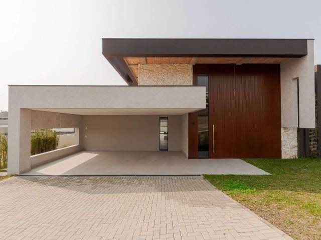 Casa com 4 suítes e uma deliciosa área de lazer à venda no Campo Comprido