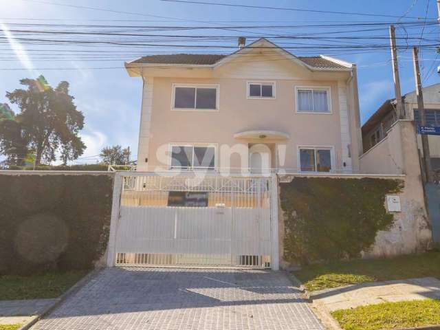 Casa com 3 quartos para alugar na Plácido Prevedello, 0180, Ahú, Curitiba por R$ 5.500