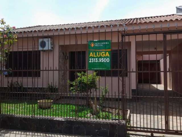 Casa com 3 quartos para alugar na Rua Laudelino Freire, 347, Sarandi, Porto Alegre, 197 m2 por R$ 3.900