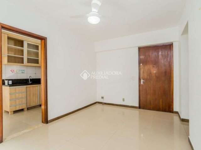 Apartamento com 1 quarto para alugar na Avenida João Pessoa, 1175, Centro Histórico, Porto Alegre, 47 m2 por R$ 2.000