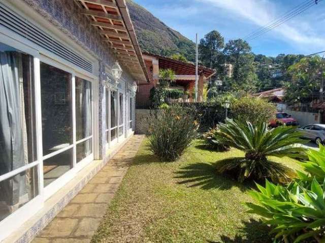 Casa para Venda em Teresópolis, Iúcas, 4 dormitórios, 1 suíte, 3 banheiros, 2 vagas