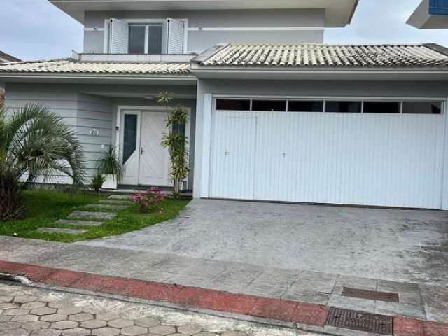 Casa em condomínio fechado com 3 quartos à venda na Rua Chiquinha Gonzaga, 30, Saco Grande, Florianópolis, 232 m2 por R$ 2.198.000