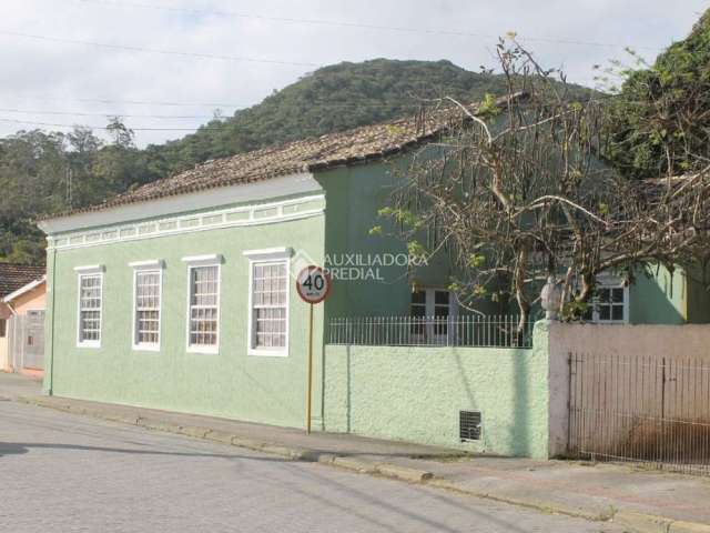 Casa com 3 quartos à venda na Rua Gilson da Costa Xavier, 1384, Sambaqui, Florianópolis, 225 m2 por R$ 6.388.000