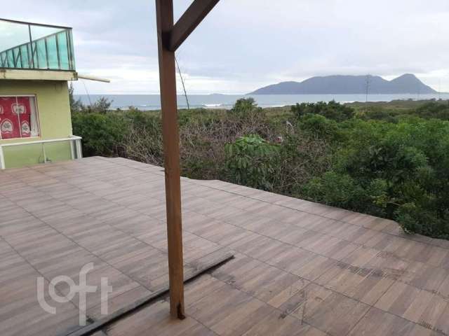 Casa à venda na Rua Francisco Vieira, 878, Morro das Pedras, Florianópolis, 350 m2 por R$ 970.000