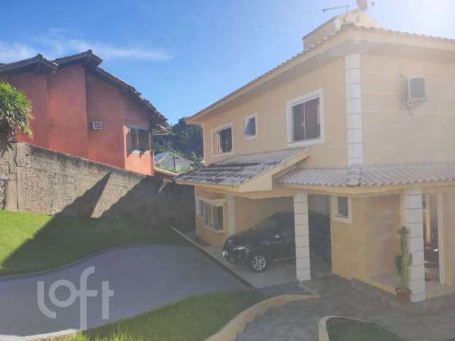 Casa com 4 quartos à venda na Rua das Embaúbas, 233, Centro, Florianópolis, 281 m2 por R$ 1.980.000