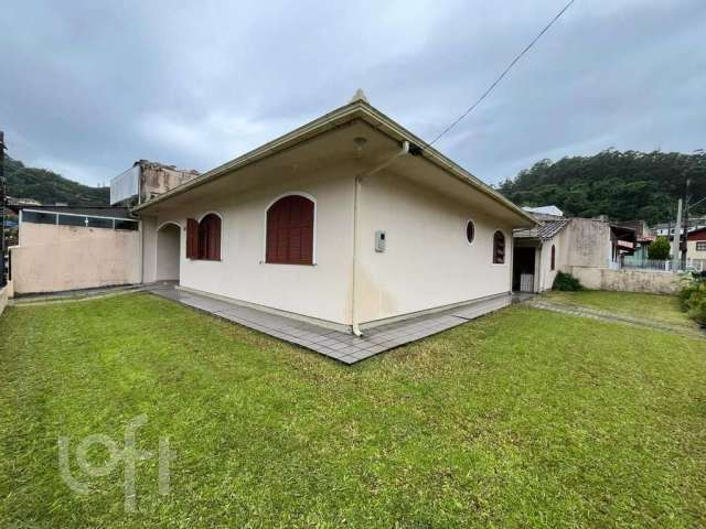 Casa com 3 quartos à venda na Rua Custódio Fermino Vieira, 38, Saco dos Limões, Florianópolis, 161 m2 por R$ 749.000