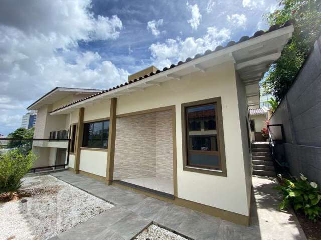 Casa com 4 quartos à venda na Rua Senador Milton Campos, 374, Coqueiros, Florianópolis, 252 m2 por R$ 1.600.000