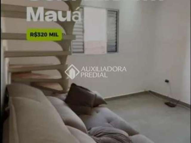 Casa com 2 quartos à venda na Pedro Brancalion, 163, Jardim Itapeva, Mauá, 250 m2 por R$ 320.000